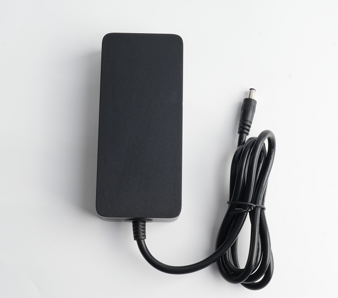 尊龙凯时AGV充电器